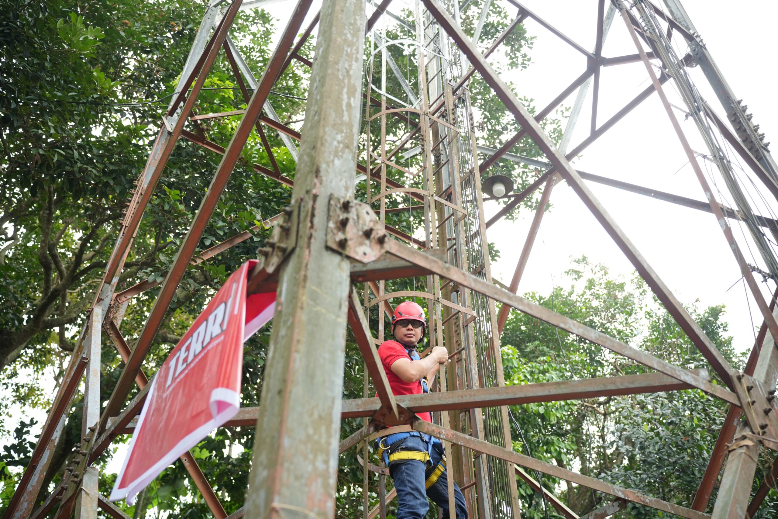 Telkomsel pulihkan saluran telekomunikasi di daerah banjir dan longsor Sumatera
